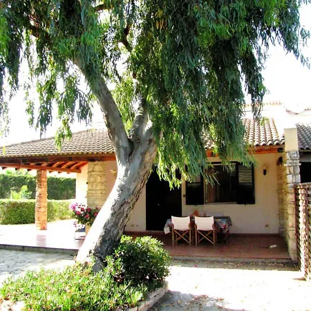 Casa Ondablu Casesicule, On The With Big Veranda And Wifi Holiday home *