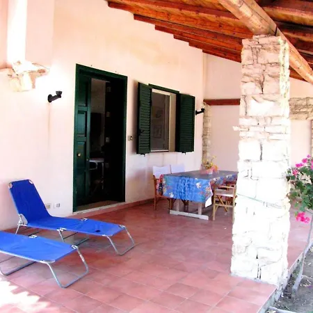 Casa Ondablu Casesicule, On The With Big Veranda And Wifi Holiday home *