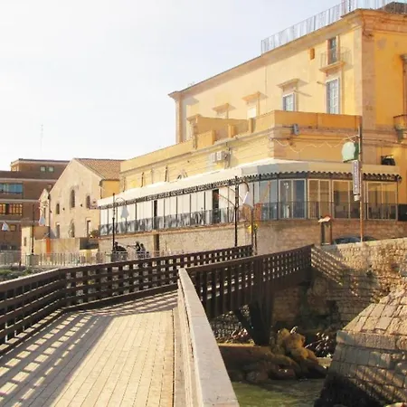 Casa Ondablu Casesicule, On The With Big Veranda And Wifi * Santa Maria Del Focallo