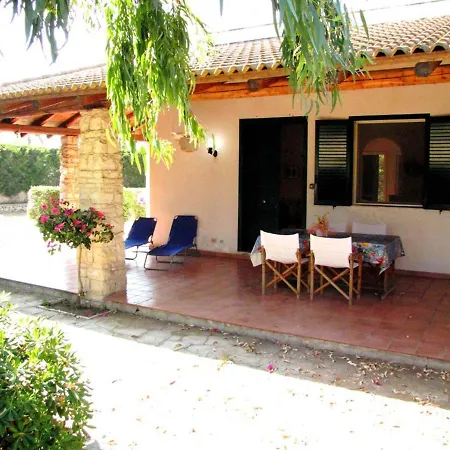 Holiday home Casa Ondablu Casesicule, On The With Big Veranda And Wifi