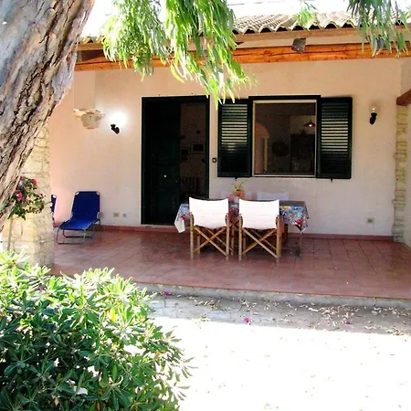 Holiday home Casa Ondablu Casesicule, On The With Big Veranda And Wifi Santa Maria Del Focallo
